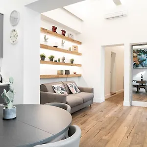 https://luxury-apartment-san-pancrazio-florence.it-tuscanyhotel.com